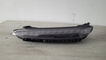Laden Sie das Bild in den Galerie-Viewer, Frontscheinwerfer Hyundai Kona 92207-J9600 Links Scheinwerfer Headlight SCH3633048613es