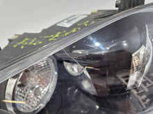 Laden Sie das Bild in den Galerie-Viewer, Frontscheinwerfer Seat Altea 5P1941754E 89320425 Xenon Rechts Headlight SCH3636311548xr