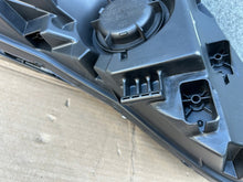 Load image into Gallery viewer, Frontscheinwerfer Hyundai Tucson 92207N7100 Links Scheinwerfer Headlight SCH3639899630up