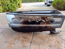 Load image into Gallery viewer, Frontscheinwerfer Skoda Octavia IV 5E4941016 Full LED Rechts Headlight SCH3643802552ix