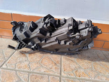 Load image into Gallery viewer, Frontscheinwerfer Skoda Octavia IV 5E4941016 Full LED Rechts Headlight SCH3643802552ix
