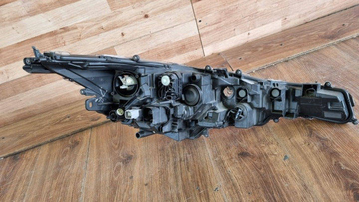 Frontscheinwerfer Toyota Corolla 81150-02S70 Links Scheinwerfer Headlight SCH3650435873hm