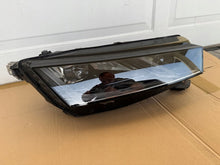 Laden Sie das Bild in den Galerie-Viewer, Frontscheinwerfer Skoda Octavia IV 5E4941016A LED Rechts Scheinwerfer Headlight SCH3666457828lb