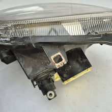 Load image into Gallery viewer, Frontscheinwerfer Renault Trafic II 8200701356 Rechts Scheinwerfer Headlight SCH3669800116wc