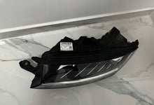 Laden Sie das Bild in den Galerie-Viewer, Frontscheinwerfer Skoda Fabia III 6V1941015E Links Scheinwerfer Headlight SCH3670335976ag