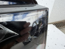 Laden Sie das Bild in den Galerie-Viewer, Frontscheinwerfer Skoda Karoq LAM-PA8 Rechts Scheinwerfer Headlight SCH3672653444ex