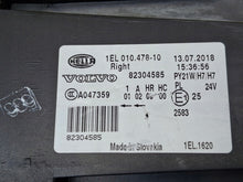 Laden Sie das Bild in den Galerie-Viewer, Frontscheinwerfer Volvo 82304585 Rechts Scheinwerfer Headlight SCH3677324984os