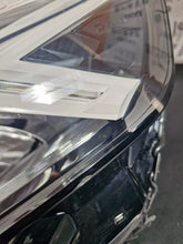 Load image into Gallery viewer, Frontscheinwerfer Dacia Sandero III CX3014P Links Scheinwerfer Headlight SCH3689288092dr