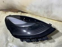 Laden Sie das Bild in den Galerie-Viewer, Frontscheinwerfer Tesla Model Y 1110796-00-D Ein Stück (Rechts oder Links) SCH3695906489on