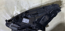 Laden Sie das Bild in den Galerie-Viewer, Frontscheinwerfer Tesla Model Y 1110796-00-D Ein Stück (Rechts oder Links) SCH3695906489on