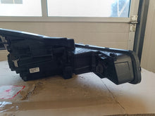 Laden Sie das Bild in den Galerie-Viewer, Frontscheinwerfer Hyundai Elantra VII 92101-AA000 LED Links Headlight SCH3698244960bb