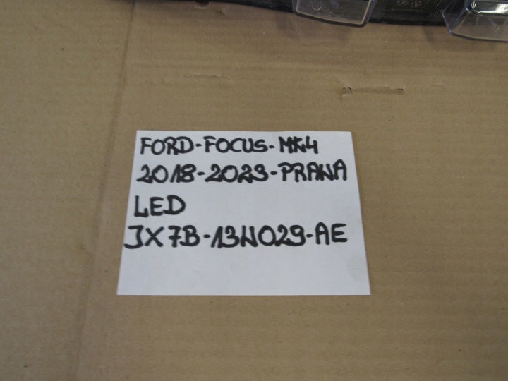 Frontscheinwerfer Ford Focus IX7B-13W029-AE Rechts Scheinwerfer Headlight SCH3706062034xo