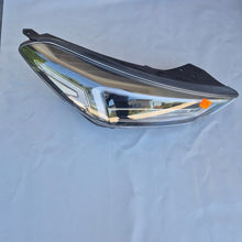 Load image into Gallery viewer, Frontscheinwerfer Hyundai Tucson D7921-21C20 LED Rechts Scheinwerfer Headlight SCH3706626653ic