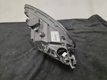 Laden Sie das Bild in den Galerie-Viewer, Frontscheinwerfer Porsche 718 Boxster Cayman 98163116201 Rechts Headlight SCH3712630902bw