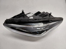 Laden Sie das Bild in den Galerie-Viewer, Frontscheinwerfer Mercedes-Benz W247 A2479061903 Links Scheinwerfer Headlight SCH3714739391vh