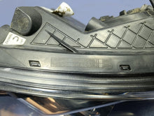 Laden Sie das Bild in den Galerie-Viewer, Frontscheinwerfer Hyundai I30 92102-A6020 Rechts Scheinwerfer Headlight SCH3722078568gr
