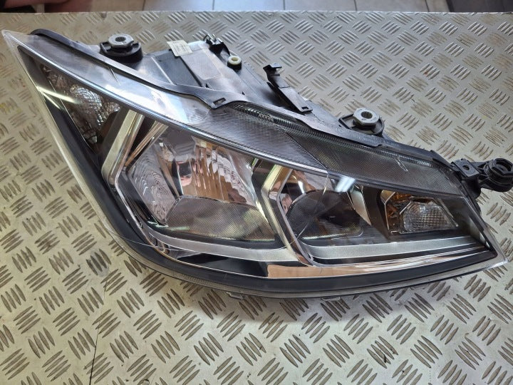 Frontscheinwerfer Seat I Ibiza V 6F1941006B Rechts Scheinwerfer Headlight SCH3723776631lt
