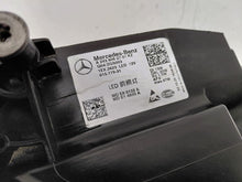 Laden Sie das Bild in den Galerie-Viewer, Frontscheinwerfer Mercedes-Benz Eqa Eqb A2439062701 Links Scheinwerfer Headlight SCH3726643386oi