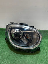 Laden Sie das Bild in den Galerie-Viewer, Frontscheinwerfer Mini Countryman F60 749480202 Rechts Scheinwerfer Headlight SCH3731778237ea