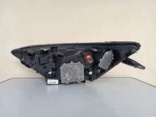 Laden Sie das Bild in den Galerie-Viewer, Frontscheinwerfer Iveco Daily IV 05802248037 Rechts Scheinwerfer Headlight SCH3739171482zq