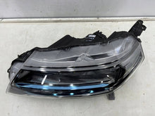 Laden Sie das Bild in den Galerie-Viewer, Frontscheinwerfer Suzuki Vitara I 100-7R016 Links Scheinwerfer Headlight SCH3746833129oe