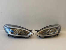 Laden Sie das Bild in den Galerie-Viewer, Frontscheinwerfer Ford Fiesta H1BB13W030CE Ein Stück (Rechts oder Links) SCH3753804297eu