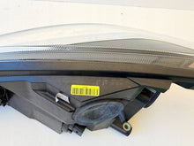 Laden Sie das Bild in den Galerie-Viewer, Frontscheinwerfer Ford Fiesta H1BB13W030CE Ein Stück (Rechts oder Links) SCH3753804297eu