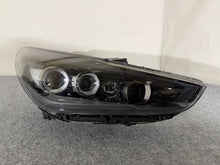 Laden Sie das Bild in den Galerie-Viewer, Frontscheinwerfer Hyundai I30 III 92102G4120 LED Rechts Scheinwerfer Headlight SCH3759376045rv