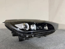 Laden Sie das Bild in den Galerie-Viewer, Frontscheinwerfer Hyundai I30 III 92102G4120 LED Rechts Scheinwerfer Headlight SCH3759376045rv