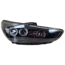 Laden Sie das Bild in den Galerie-Viewer, Frontscheinwerfer Hyundai I30 III 92102G4120 Full LED Rechts Headlight SCH3762305305id