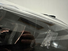 Laden Sie das Bild in den Galerie-Viewer, Frontscheinwerfer Nissan Micra I K14 260105FA0B 10018728 Rechts Headlight SCH3762786638iw