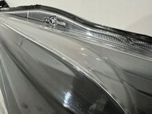 Laden Sie das Bild in den Galerie-Viewer, Frontscheinwerfer Nissan Micra I K14 260105FA0B 10018728 Rechts Headlight SCH3762786638iw