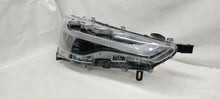 Laden Sie das Bild in den Galerie-Viewer, Frontscheinwerfer Toyota Corolla 16-184 Rechts Scheinwerfer Headlight SCH3774619267zn