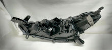 Laden Sie das Bild in den Galerie-Viewer, Frontscheinwerfer Toyota Corolla 16-184 Rechts Scheinwerfer Headlight SCH3774619267zn