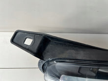 Laden Sie das Bild in den Galerie-Viewer, Frontscheinwerfer Ford Fiesta I 8A61-13W029-CG Rechts Scheinwerfer Headlight SCH3776558816st