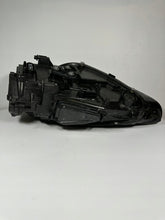 Load image into Gallery viewer, Frontscheinwerfer Porsche Cayenne 7P5941754AA Xenon Rechts Headlight SCH3781176889lo