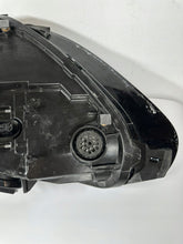 Load image into Gallery viewer, Frontscheinwerfer Porsche Cayenne 7P5941754AA Xenon Rechts Headlight SCH3781176889lo