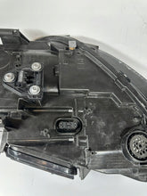Load image into Gallery viewer, Frontscheinwerfer Porsche Cayenne 7P5941754AA Xenon Rechts Headlight SCH3781176889lo