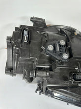 Load image into Gallery viewer, Frontscheinwerfer Porsche Cayenne 7P5941754AA Xenon Rechts Headlight SCH3781176889lo