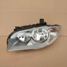 Laden Sie das Bild in den Galerie-Viewer, Frontscheinwerfer BMW 1 E81 E82 E87 89310919 Links Scheinwerfer Headlight SCH3788116670bs