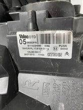Laden Sie das Bild in den Galerie-Viewer, Frontscheinwerfer Citroën C1 811100H050 Rechts Scheinwerfer Headlight SCH3788315663dv