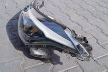Laden Sie das Bild in den Galerie-Viewer, Frontscheinwerfer Toyota Chr 81110-YP280-00 Rechts Scheinwerfer Headlight SCH3788627230xg