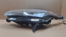 Laden Sie das Bild in den Galerie-Viewer, Frontscheinwerfer Ford Tourneo Connect Transit 90070362 13W030DB Links Headlight SCH3798318134mh