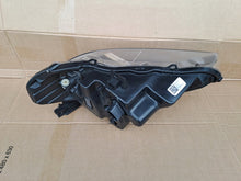 Laden Sie das Bild in den Galerie-Viewer, Frontscheinwerfer Ford 84131P46E Links Scheinwerfer Headlight SCH3814568203vm