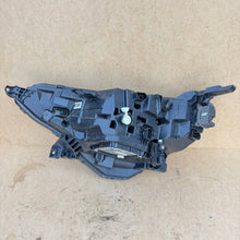 Laden Sie das Bild in den Galerie-Viewer, Frontscheinwerfer Renault Arkana 260102483R Full LED Rechts Headlight SCH3820846851hy