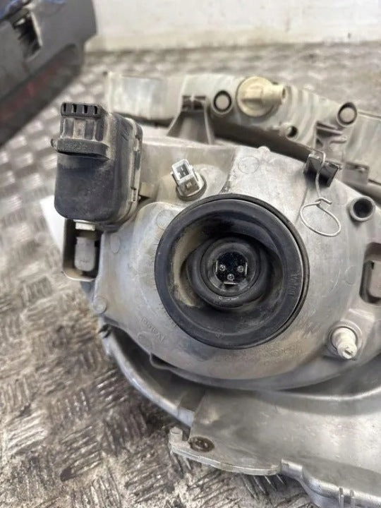 Frontscheinwerfer Renault Trafic II 7700311371 Links Scheinwerfer Headlight SCH3833049779ff