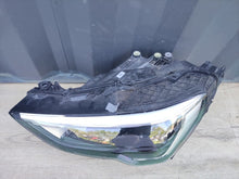 Laden Sie das Bild in den Galerie-Viewer, Frontscheinwerfer Audi Q3 83A941011 LED Links Scheinwerfer Headlight SCH3845119714lg