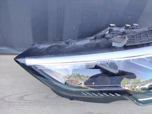Laden Sie das Bild in den Galerie-Viewer, Frontscheinwerfer Audi Q3 83A941011 LED Links Scheinwerfer Headlight SCH3845119714lg