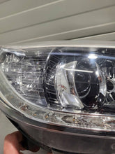Laden Sie das Bild in den Galerie-Viewer, Frontscheinwerfer Kia Ceed 92102-A2220 Ein Satz Scheinwerfer Headlight SCH3847299178if