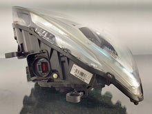 Laden Sie das Bild in den Galerie-Viewer, Frontscheinwerfer Volvo V60 31420109 Rechts Scheinwerfer Headlight SCH3862211185ft